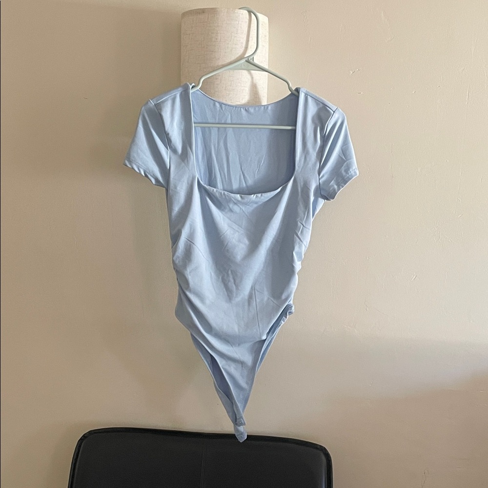 SHEIN Light Blue Short Sleeve Scoop Neck Bodysuit